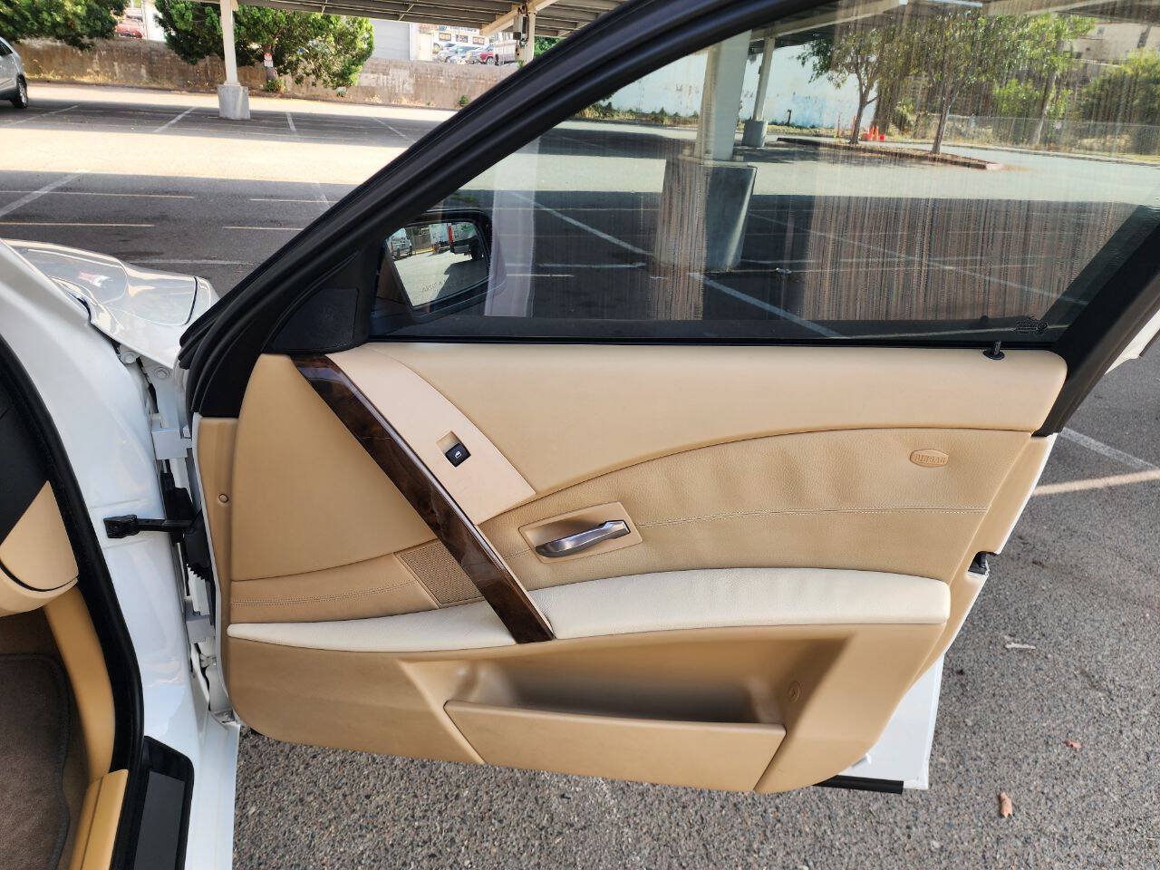 Used 2006 BMW 530xi Wagon AWD/4WD image 27
