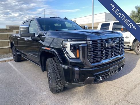 Used 2024 GMC Sierra 2500 Denali Ultimate AWD/4WD image 5