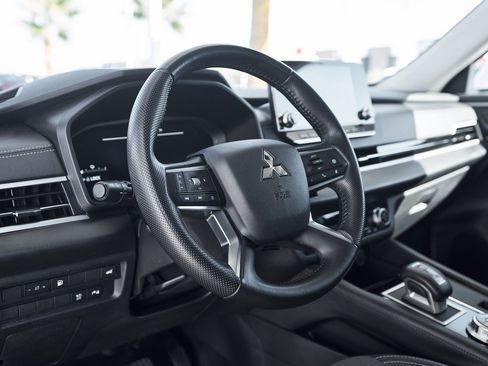 Used 2024 Mitsubishi Outlander Ralliart image 20