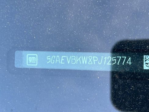 Used 2023 Buick Enclave Premium w/ Experience Buick Package image 3