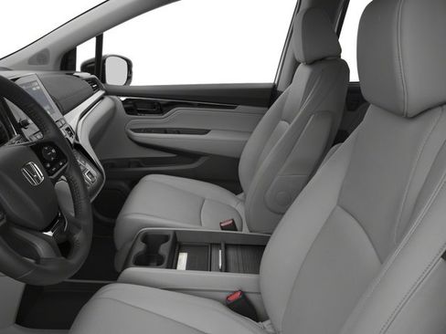 Used 2018 Honda Odyssey Elite image 9
