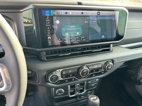 Used 2024 Jeep Wrangler Sahara w/ Technology Group image 16