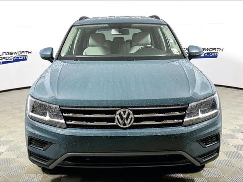 Used 2020 Volkswagen Tiguan SE image 2