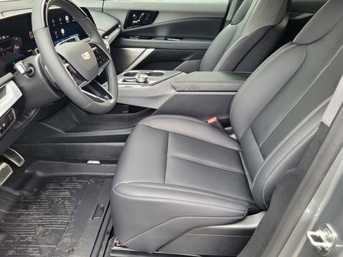 New 2026 Cadillac Optiq Sport 1 image 18