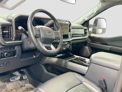 Used 2023 Ford F350 Lariat w/ Lariat Ultimate Package image 7