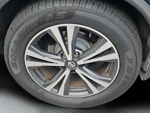 Used 2017 Nissan Rogue SL w/ SL Premium Package FWD image 30