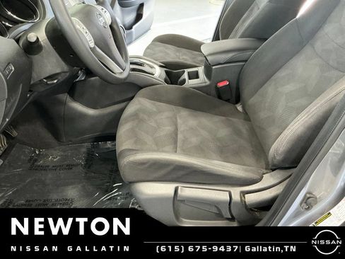 Used 2016 Nissan Rogue S w/ Appearance Package FWD image 10