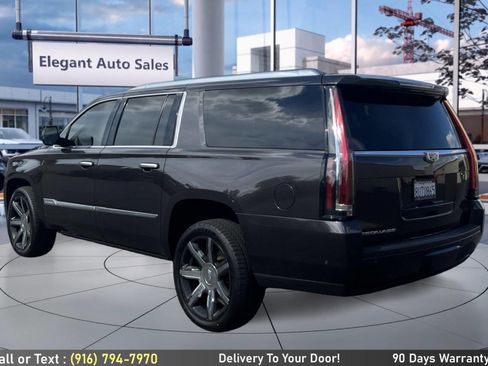 Used 2017 Cadillac Escalade ESV Luxury AWD/4WD image 7