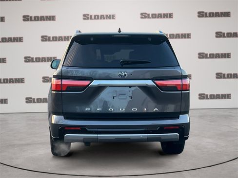 Used 2024 Toyota Sequoia Capstone image 4