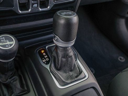 Used 2020 Jeep Wrangler Unlimited Sport S image 19