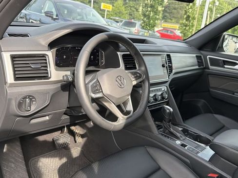 Used 2023 Volkswagen Atlas Cross Sport SE FWD image 10