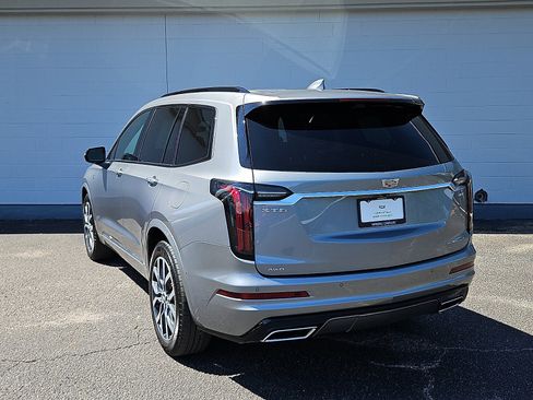 Certified 2025 Cadillac XT6 Sport w/ Platinum Package AWD/4WD image 3