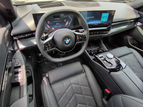 Used 2024 BMW 530i xDrive w/ Executive Package AWD/4WD image 10