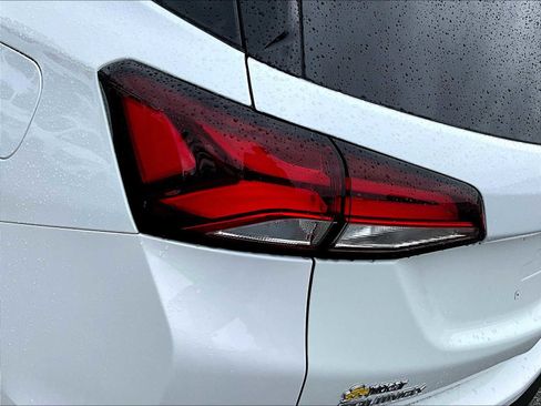 Used 2022 Chevrolet Equinox Premier image 32