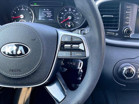 Used 2019 Kia Sorento L FWD image 27