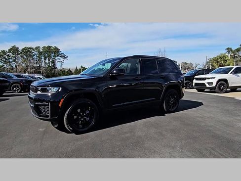 New 2026 Jeep Grand Cherokee Altitude image 27