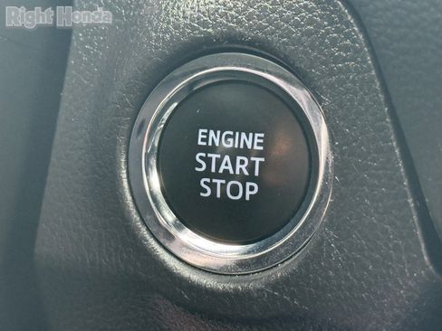 Used 2025 Toyota RAV4 XLE image 25