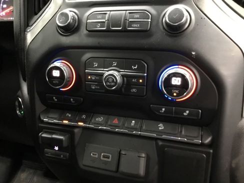 Used 2019 Chevrolet Silverado 1500 RST AWD/4WD image 18