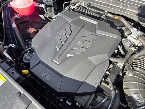 Used 2025 Kia Carnival SX w/ SX Dark Edition Package image 17