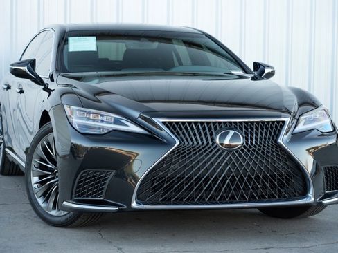 Used 2021 Lexus LS 500 w/ Cold Weather Package (CK) RWD image 4