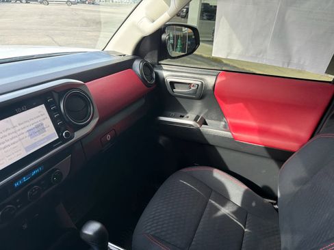 Used 2021 Toyota Tacoma SR5 image 30