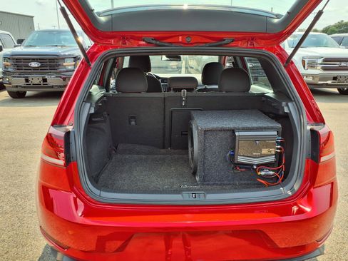 Used 2018 Volkswagen GTI Autobahn FWD image 8
