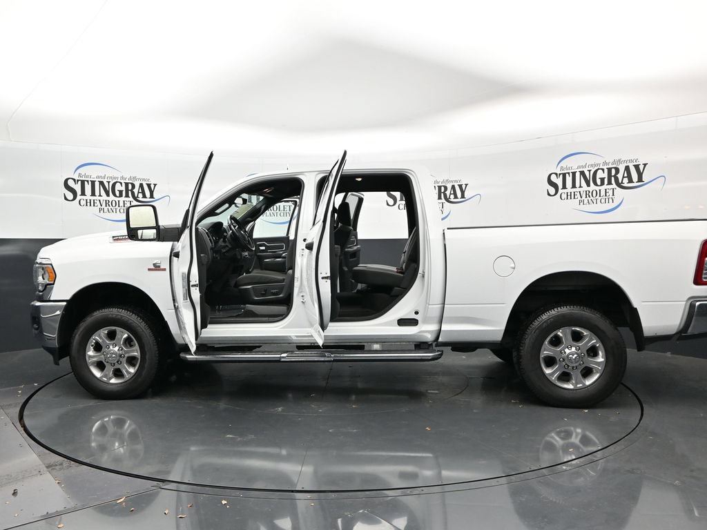 Used 2024 RAM 2500 Big Horn AWD/4WD image 40