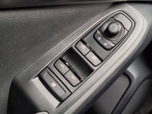 Certified 2025 Subaru Impreza 2.0i image 10