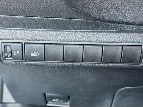 Used 2020 Toyota Corolla LE w/ LE Premium Package FWD image 11