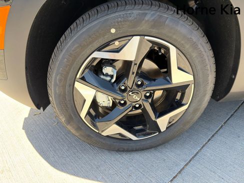 New 2026 Kia Seltos EX FWD image 8