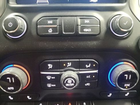 Used 2021 Chevrolet Silverado 1500 LT Trail Boss w/ Bed Protection Package AWD/4WD image 17
