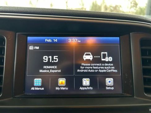 Used 2020 Hyundai Elantra SEL image 13