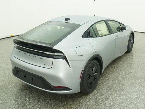 New 2026 Toyota Prius Plug-In Hybrid image 8