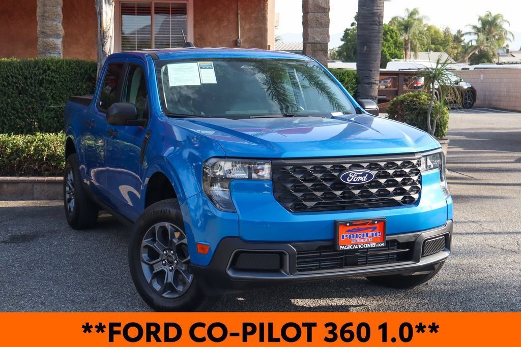 Used 2025 Ford Maverick XLT w/ Equipment Group 302A AWD/4WD image 2