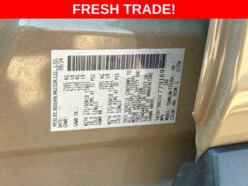 Used 2025 Nissan Rogue SV AWD/4WD image 28