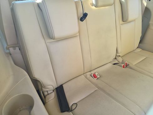 Used 2016 Toyota Highlander Limited FWD image 12
