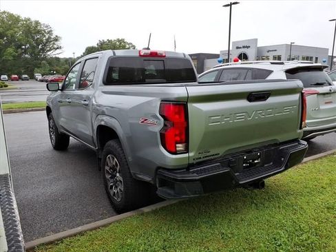 Used 2024 Chevrolet Colorado Z71 w/ Z71 Convenience Package 2 AWD/4WD image 8