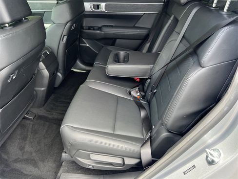 Used 2024 Hyundai Santa Fe Limited image 24