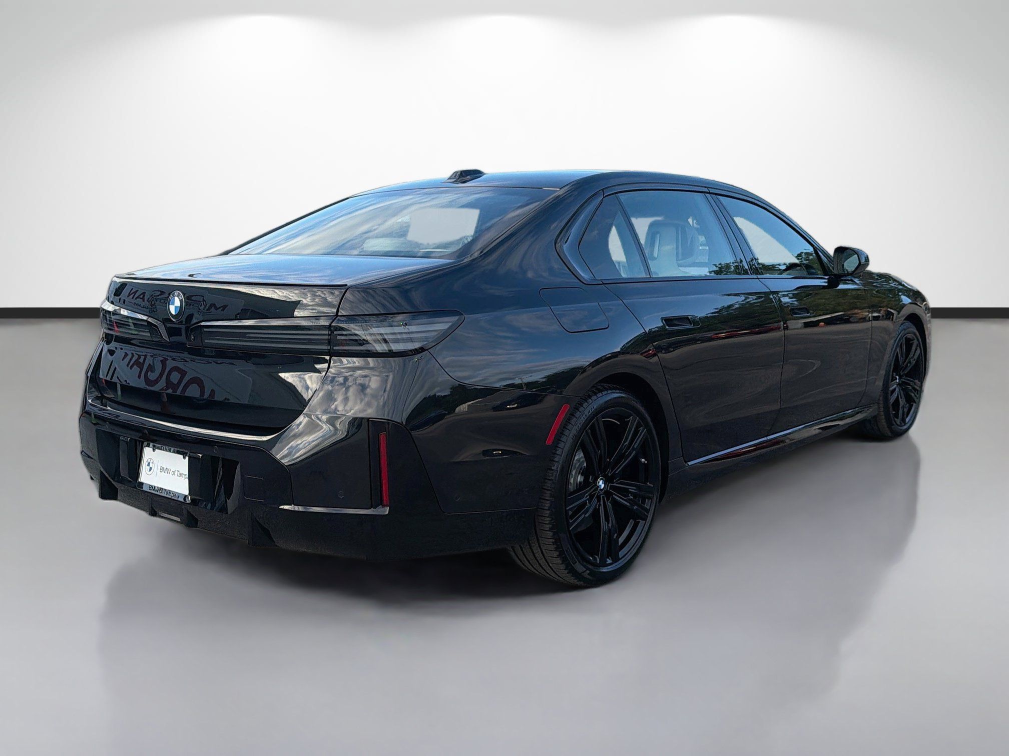 New 2027 BMW 740i w/ Executive Package RWD image 3