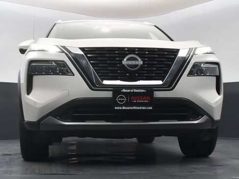 Used 2023 Nissan Rogue SL w/ SL Premium Package image 38