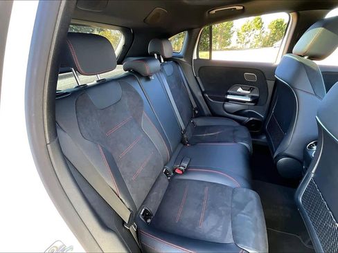 Certified 2025 Mercedes-Benz GLA 250 4MATIC image 4