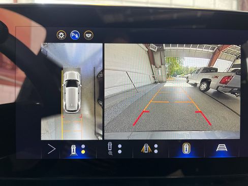 New 2026 Chevrolet Equinox RS FWD image 24