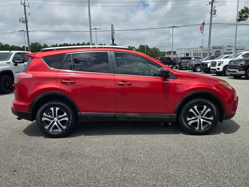 Used 2016 Toyota RAV4 LE FWD image 6