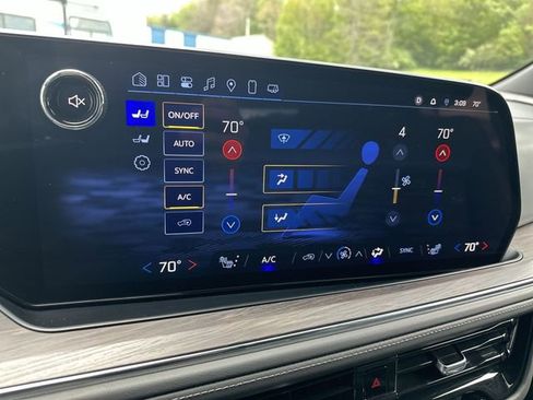 Used 2025 Chevrolet Tahoe LT AWD/4WD image 18