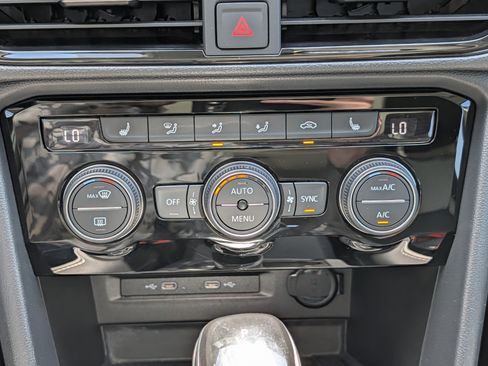 Certified 2023 Volkswagen Taos SEL AWD/4WD image 25