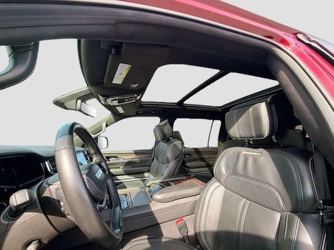 Used 2023 Jeep Grand Wagoneer Series II w/ Convenience Group III image 27