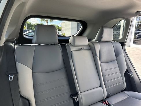 Used 2021 Toyota RAV4 XLE Premium image 48