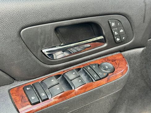 Used 2012 GMC Yukon XL SLT w/ SLT-2 Equipment Package RWD image 12