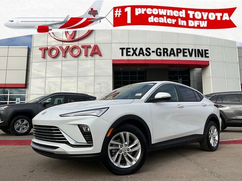 Used 2025 Buick Envista Preferred image 1