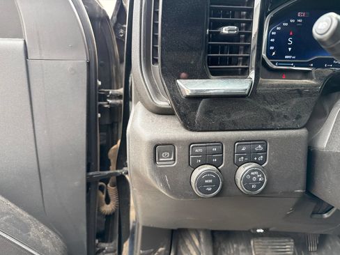 Used 2024 Chevrolet Silverado 2500 LT w/ Convenience Package AWD/4WD image 12